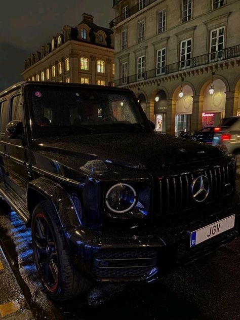 Aesthetic Rich Lifestyle, Business Woman Aesthetic, Mercedes Jeep, Rich Lifestyle Luxury, Money Manifest, Rich Cars, مرسيدس بنز, Dream Cars Mercedes, Mercedes G Wagon