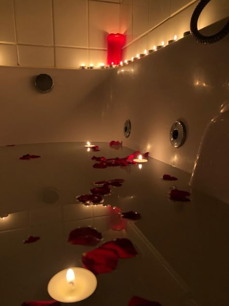 Bath With Roses Aesthetic, Rose Petal Bath Aesthetic, Bathtub With Rose Petals, Candles In Bathroom Aesthetic, Lit Candles Aesthetic, Self Care Red Aesthetic, Bathtub With Roses And Candles, Rose Petals Bath, Romantic Bath Aesthetic