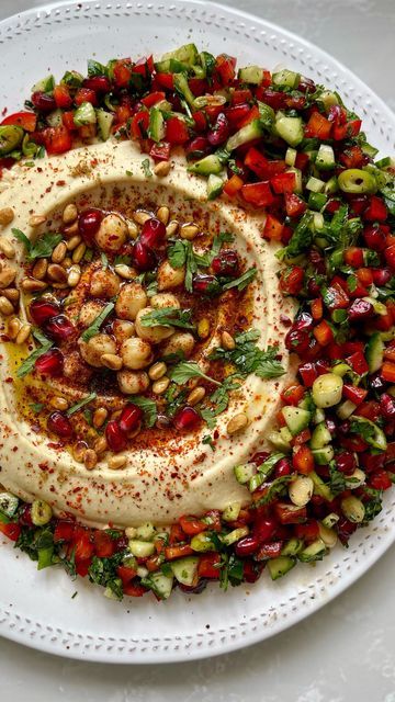 Pasti Fit, Hummus Recipe, Food Platters, Food Presentation, Pretty Food, Aesthetic Food, Hummus, Food Inspiration, Appetizer Recipes