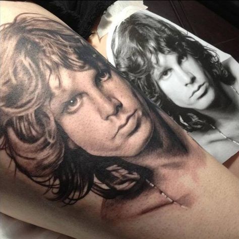 Jim Morrison from The Doors by tattoo artist Teneile Napoli (Garage Ink) Jim Morrison Tattoo, Iron Maiden Tattoo, The Doors Jim Morrison, Blue Tattoo, My Tattoo, Jim Morrison, Body Modifications, Skin Art, Tattoo You