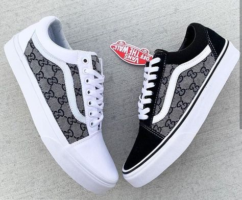 Vans Custom Ideas, Cool Vans Shoes, Vans Shoes Fashion, Custom Vans Shoes, Mens Vans Shoes, Tenis Vans, Custom Nike Shoes, Cool Vans, Nike Air Shoes