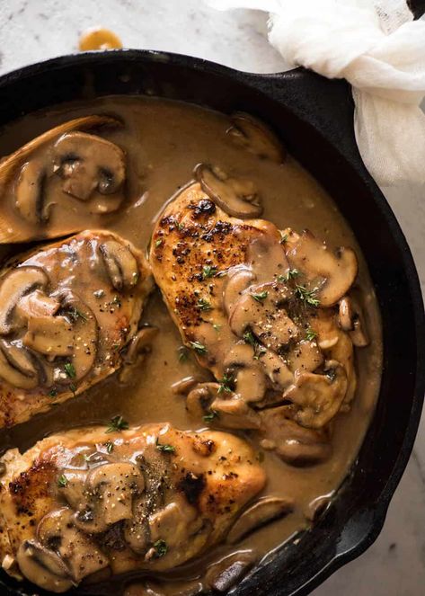 Juicy, pan seared chicken with mushroom gravy. The gravy is to die for! Great quick one for midweek that's guaranteed to please everyone. Chicken With Mushroom Gravy, Arabisk Mad, Chicken With Mushroom, Tin Eats, Mushroom Gravy Recipe, Chicken Mushroom Recipes, Seared Chicken, Slow Cooked Chicken, Pan Seared Chicken