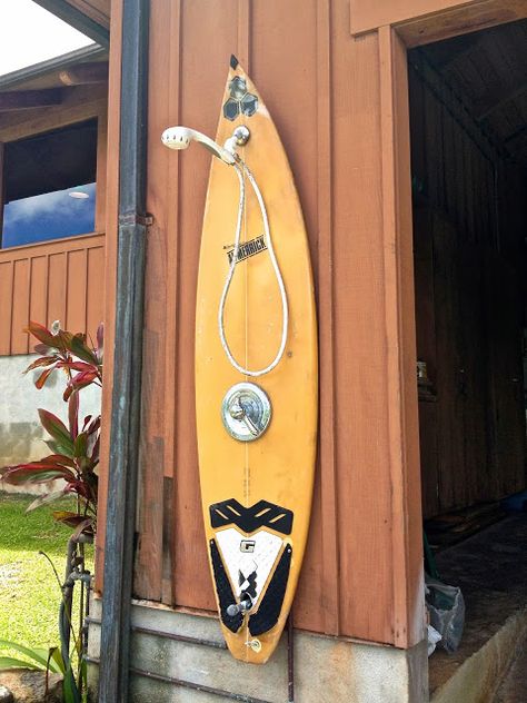 Small Things Bright and Beautiful: What Can You Do With Old Surfboards - 2 Repurposed Surfboard Ideas, Diy Surfboard, Decoration Surf, Deco Surf, Outside Showers, Surfboard Decor, Wooden Surfboard, Garden Shower, Surf Decor