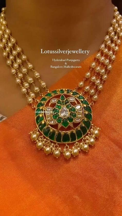 Instagram video by Antique Jewellery Lotuss • Jan 3, 2023 at 8:05 PM Lotus Silver Jewellery, Moti Set, Gold Pearl Jewelry, Antique Necklaces Design, Fancy Jewelry Necklace, Pearl Jewelry Design, Gold Jewelry Simple Necklace, Antique Jewellery Designs, Beautiful Gold Necklaces