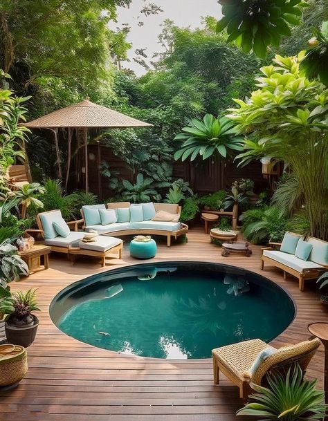 Wooden Plank Deck with Woven Furniture Round Pool Ideas, Unique Deck Ideas, Round Pool Deck Ideas, Patio Wall Planters, Cozy Pool, Wooden Pool Deck, Wood Pool Deck, Curved Deck, Tiered Deck