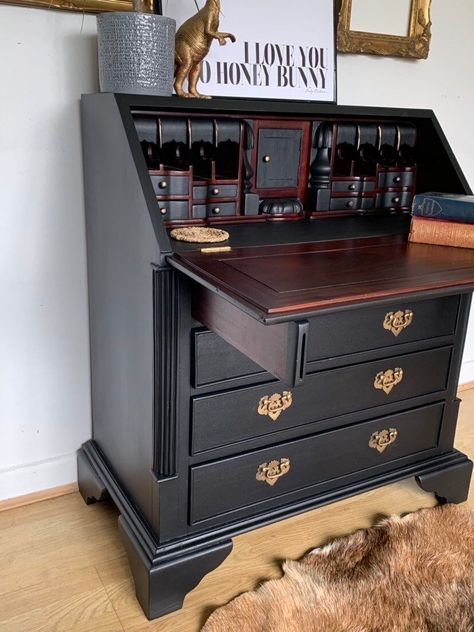 Bureau Upcycle, Secretary Desk Makeover, Furniture Remodeling, Desk Makeover, Diy Furniture Renovation, Furniture Rehab, Antique Desk, Boys Bedroom Decor, Light Coat