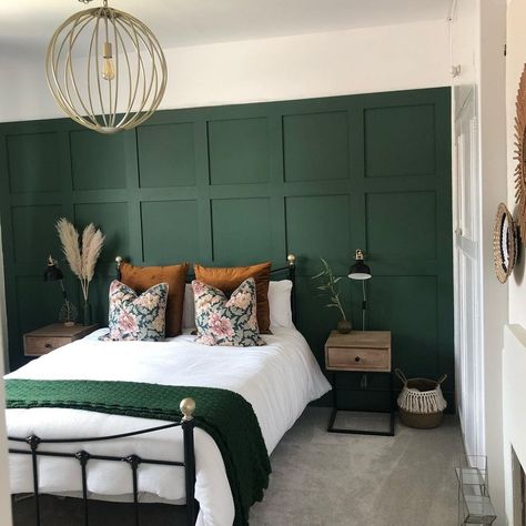 Gold, Mustard and dark Green? Yeah, we approve👍⁠ ⁠ ⁠ 📷 @1930s_doer_upper | Instagram Green Bedroom Walls, Green Bedroom Decor, Feature Wall Bedroom, Sage Green Bedroom, Gold Bedroom, Green Walls, Beautiful Rooms, Bedroom Panel, Spare Bedroom