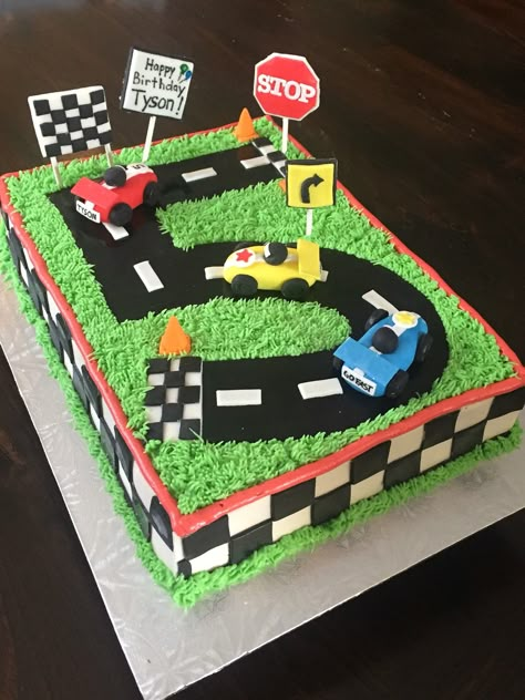 Car Sheet Cake, Race Track Cake, Pastel Rectangular, Cars Theme Cake, Hot Wheels Cake, Race Car Cakes, Cars Birthday Cake, 7 Cake, Dino Cake