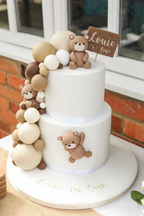 Boys 1st Birthday Cake, Alyson Haley, Baby Shower Sweets, Bear Baby Shower Theme, Baby First Birthday Cake, Idee Babyshower, Teddy Bear Birthday, Teddy Bear Cakes, Baby Shower Theme Decorations