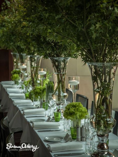 greenery tall centrepieces! and low ones too... Greenery Tall Centerpiece Wedding, Branches Arrangement, Wedding Tall Centerpieces, Reception Arrangements, Talavera Wedding, Hunter Green Wedding, Forest Green Wedding, Green Centerpieces, Greenery Wedding Decor