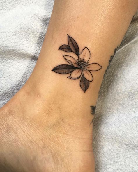 State Flower Tattoo, Orange Blossom Tattoo, Florida State Flower, Flower Shoulder Tattoo, Florida Tattoos, Gem Tattoo, Tattoo Cute, Bestie Tattoo, Party Tattoos