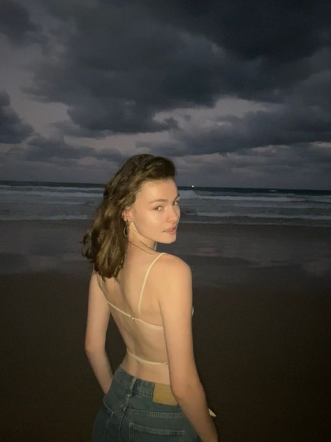 Beach night, flash photo, backless top Night Beach Photos With Flash, Night Beach Pics With Flash, Night Flash Photo, Night Beach Pics, Sunrise Photoshoot, Dark Beach, Teenage Life, Flash Photo, Beach Night