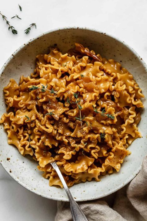 One-Pot French Onion Pasta - Choosing Chia Vegan French Onion Pasta, Simple One Pot Pasta, Mafalda Pasta Recipes, Cozy Vegetarian Meals, French Onion Soup Pasta, One Pot French Onion Pasta, Thanksgiving Pasta, Mafalda Pasta, Winter Pasta Recipes