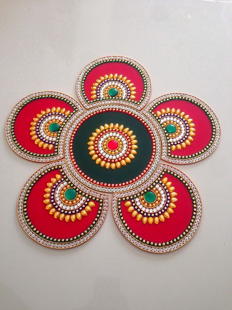 Stone Rangoli Designs, Paper Rangoli Design, Cardboard Rangoli Designs, Acrylic Rangoli Designs, Cardboard Rangoli, Rangoli Designs Videos, Diwali Designs, Designer Rangoli, Diwali Animation