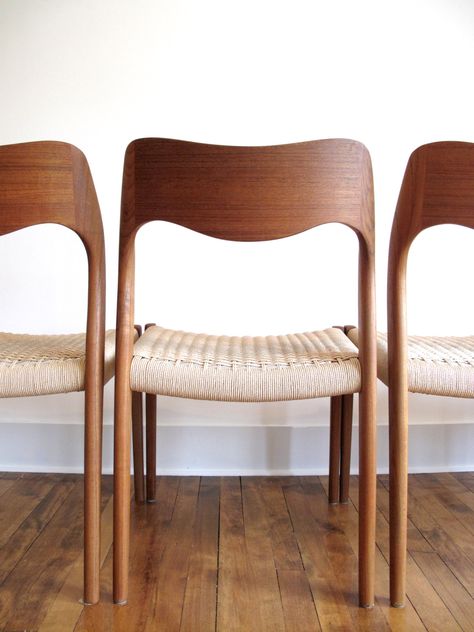 Danish Modern Chairs - Ideas on Foter Niels Moller, Organic Modern Design, Dining Chairs Modern Design, Danish Modern Chairs, Modern Style Furniture, Teak Chairs, Scandinavian Furniture, Modern Seating, Holy Grail