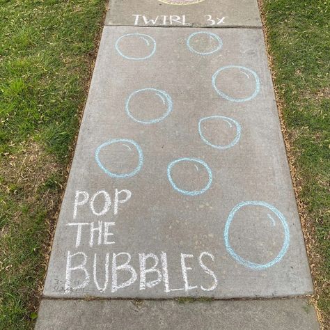 Chalk Obstacle Course, Outdoor Obstacle Course, Chalk Activities, Fun Chalk Art, Chalk Ideas, Summer Fun For Kids, Sidewalk Chalk, Obstacle Course, Toddler Learning Activities