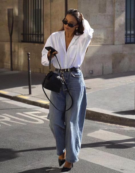 How To Wear Baggy Jeans & Not Look Frumpy in 2024 How To Style Baggy Jeans, Outfit Chic, Outfit Jeans, Looks Street Style, Outfit Trends, Casual Work Outfits, Looks Chic, Mode Inspo, Work Outfits Women