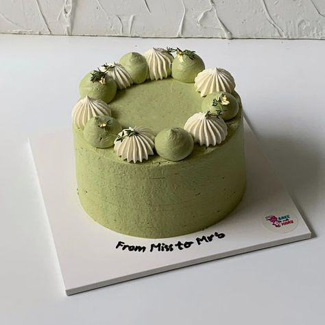 Matcha Cake Design, Matcha Wedding Cake, 6x3 Cake, Matcha Cake Decoration, Chiffon Cake Decoration Ideas, Matcha Cake Aesthetic, Japanese Cake Design, Matcha Birthday Cake, Korean Cake Design