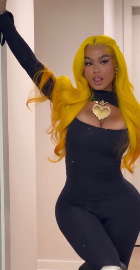 Yellow Hairstyles For Black Women, Yellow Wig, Mode Poses, Pretty Hair Color, Pretty Braided Hairstyles, Hot Hair Styles, Dope Hairstyles, Colored Wigs, Yellow Hair