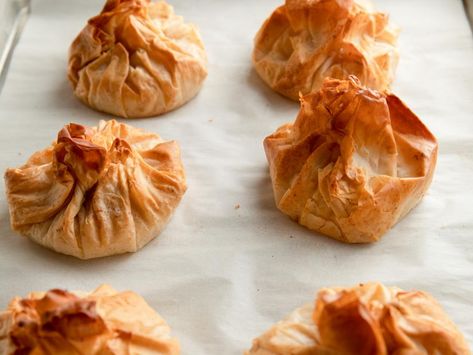 Warm Goat Cheese in Phyllo Recipe | Ina Garten | Food Network Phyllo Recipes, Ina Garten Recipes, Cheese Wrap, Food Network Canada, Phyllo Dough, Barefoot Contessa, Goat Cheese, Cheese Recipes, Food Network