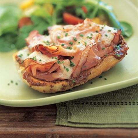 Open-Face Ham, Cheddar, and Apple Butter Sandwiches Open Faced Sandwich, Grilled Turkey, Ham Sandwiches, Croutons Homemade, Chops Recipe, Potato Skins, Great Appetizers, Open Face, Apple Butter