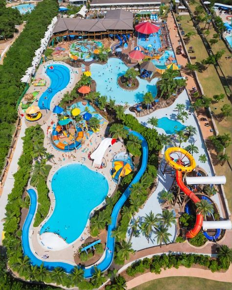 Community Park, Water Park Ideas, Beach Resort Design, Indoor Playground Design, Growing Ginger, Planet Coaster, Aqua Park, Resort Design, Playground Design