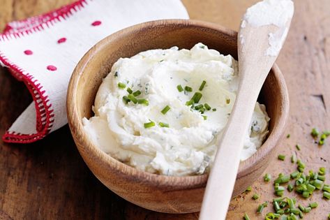 Creme Fraiche Recipe, Horseradish Dip, Homemade Horseradish, Creme Fraiche Recipes, Menu Display, Horseradish Cream, Simple Meals, Digital Menu, Sweet Meat