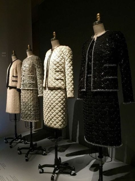 Coco Chanel couture | Facebook Chanel Aesthetic Vintage, Coco Chanel Aesthetic, Manus X Machina Fashion, Manus X Machina, Chanel Aesthetic, Chanel Style Jacket, Coco Chanel Fashion, Fashion Decades, Chanel Suit