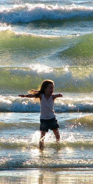 Ocean Water, Photo Images, In The Ocean, Ocean Beach, Ocean Waves, Beach Life, Happy Places, At The Beach, The Ocean