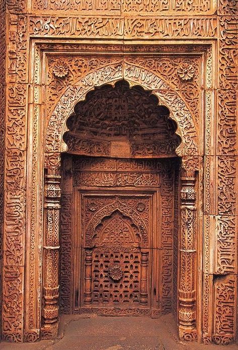 Architecture on Twitter: "India… " Gorgeous Doors, Cool Doors, Indian Architecture, Old Doors, Unique Doors, Beautiful Doors, Islamic Architecture, Door Knockers, Beautiful Architecture