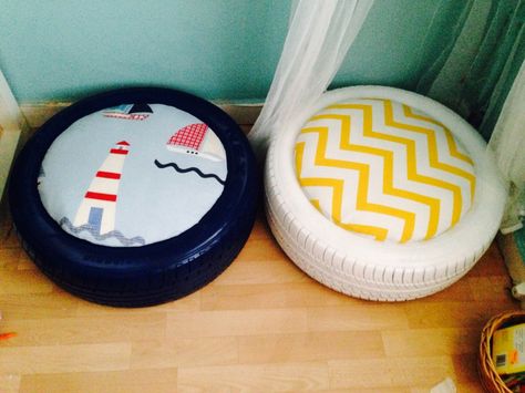 DIY- Kids -Seating Cozy Corner Preschool, Alternative Seating Classroom, Preschool Inspirations, Affordable Seating, Tire Seats, Tire Chairs, Flexible Seating Classroom, Reuse Old Tires, Diy Outdoor Seating