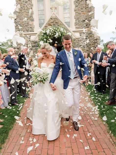 Grand Exit Ideas, Petal Toss Wedding, Tent Photography, Church Wedding Photos, Classic Summer Wedding, Wedding August, Hamptons New York, Petal Toss, Wedding Shot List