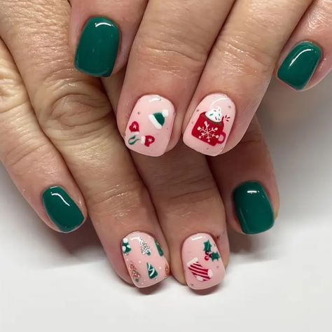 24pcs Christmas Press On Nails, Short Square Fake Nails Green Christmas Nails With Christmas Tree Christmas Stocking Designs, Winter Xmas Acrylic Nails Full Cover False Nails Brand New In Box Christmas Nail Stickers, Tree Nails, Cute Christmas Nails, Nagel Tips, Holiday Nail Art, Xmas Nails, Christmas Nail Designs, Nailed It, Nail Art Hacks