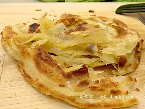 Roti Prata Recipe, Prata Recipe, Garlic Paratha, Roti Canai Recipe, Paratha Roti, Roti Bread, Roti Canai, Roti Recipe, Paratha Recipe