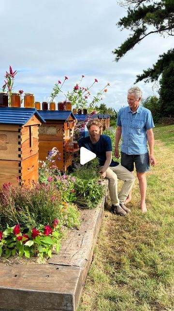 Flow® Hive on Instagram: "What is the Flow Hive? Cedar and Stu share their Flow Hive invention. Making harvesting honey easier for the beekeeper and much gentler on the bees 🐝 ‌ #flowhive #beekeeping #bee #honeyflow #beekeeper #honey" Flow Hive Beekeeping, Flow Hive Plans, Beeswax Benefits, Bee Hive Stand, Bee Hives Diy, Hive Stand, Honey Bee Garden, Harvesting Honey, Flow Hive