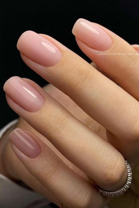 Natural Nails are a real challengeI admitI used acrylic cover until they ruined my natural nail surface completelyHere is how it grew them back Pink Nail, Natural Acrylic Nails, Short Fake Nails, Squoval Nails, Colored Acrylic Nails, Casual Nails, Nagel Inspo, Cat Kuku, Neutral Nails