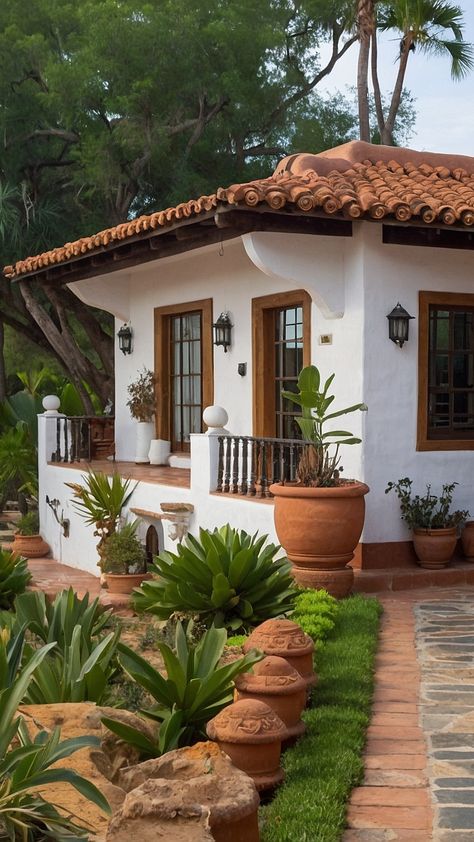 15 Stylish Hacienda House Ideas for a Mexican-Inspired Home Makeover - Inspire Inlet Mexican Ranch House Exterior, Small Vintage House Exterior, Mexican Small Houses, Small Hacienda Style Homes, Mexican Garden Hacienda Style, Small Mexican House, Hacienda Style House, Modern Mexican Living Room, Mexican House Exterior