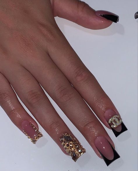 Black Gold Nails Short, Black Gold French Tip Nails, Short Acrylic Black Nails, Short Gold Nail Designs, Black Buchona Nails, Short Black And Gold Nails, Black And Gold Birthday Nails, Black French Tip Nails With Rhinestones, Black French Acrylic Nails