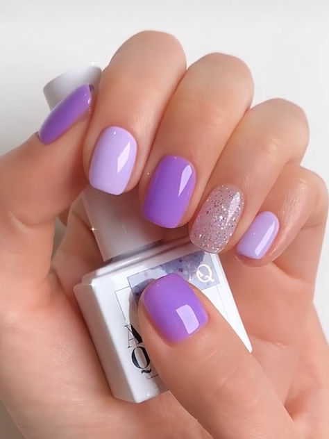 Korean purple nails: two tone purple nails with glitter Short Gel Nails Pale Skin, Nail Ideas With Purple, Small Purple Nails, Summer Nails 2024 Purple, Purple Manicure Ideas For Short Nails, Purple Nails Ideas Short, Purple Summer Nails Designs, Summer Purple Nails Design, 3 Color Nails Ideas