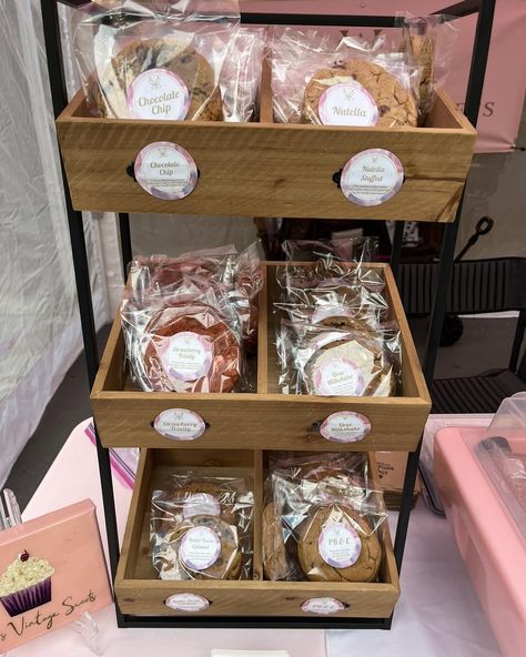 You what goes great with beer? COOKIES!!! And at Vee’s Vintage Sweets, we have so of the best cookies flavors. They actually go great with pretty much anything, but tonight it’s all about the beer from Oyster City Mobile 🍺 & 🍪 = 🩷 #VeeLicious #womanowned #mobtownbaker #VVS #veteranowned #femalefounded Cookie Stand Display Farmers' Market, Cookie Stand Ideas, Cookie Display Stand, Cookies Flavors, Santa Grotto, Beer Cookies, Farmers Market Stand, Bake Sale Packaging, Booth Setup