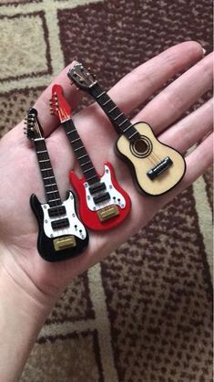 Jolene Core, Tiny Instruments, Clay Guitar, Boy Dollhouse, Miniature Instruments, Săpunuri Handmade, Miniature Guitars, Mini Guitar, Mini Stuff