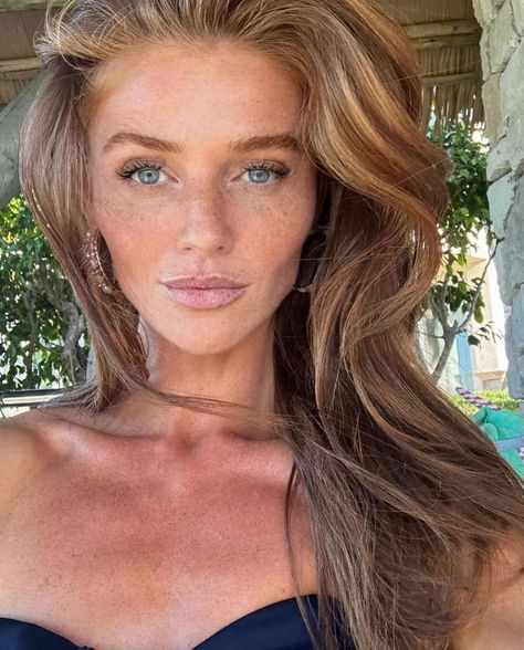 Sunkissed ☀️

Hair by @moizalladina using our Mousse au Lotus Volumatrice  Alcohol-Free Volumizing Styling Mousse and Éclat Naturel Styling Cream Frizzy Hair Men, Sunkissed Hair, Cintia Dicker, Natural Hair Care Products, Dream Instagram, Volume Curls, Leonor Greyl, Best Natural Hair Products, Styling Mousse