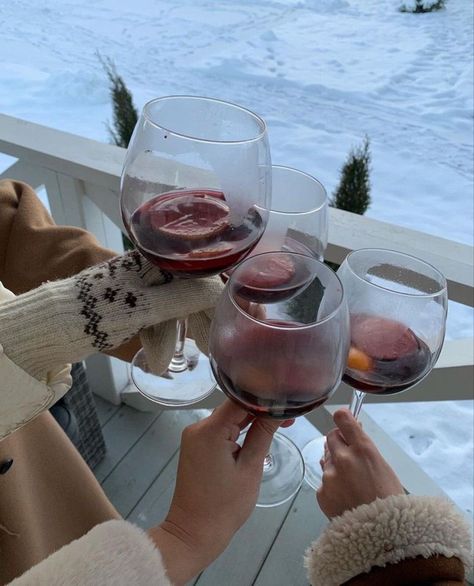 Winter Drink Aesthetic, Mulled Cider Aesthetic, Mulled Wine Aesthetic, Wine Winter Aesthetic, Mulled Wine Photography, Mulberry Wine, Wine Aesthetic, Mulled Wine, Mood Boards