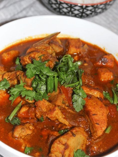 Easy Pork Curry Without Coconut Milk Curry Pork Recipes, Nepali Curry, Pork Curry Recipes, Curry Without Coconut Milk, Potato Cauliflower Curry, Curry Pork, Pork Curry, Chinese Pork, Slow Cooked Pork