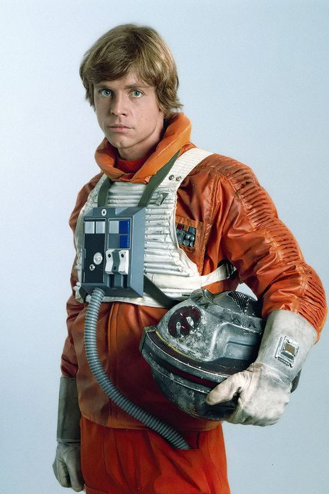 Pilot Outfit, Han Solo Hoth, Mark Hamill Luke Skywalker, Star Wars Cast, X Wing Fighter, Star Wars Luke, Star Wars Luke Skywalker, Star Wars Fashion, Empire Strikes Back