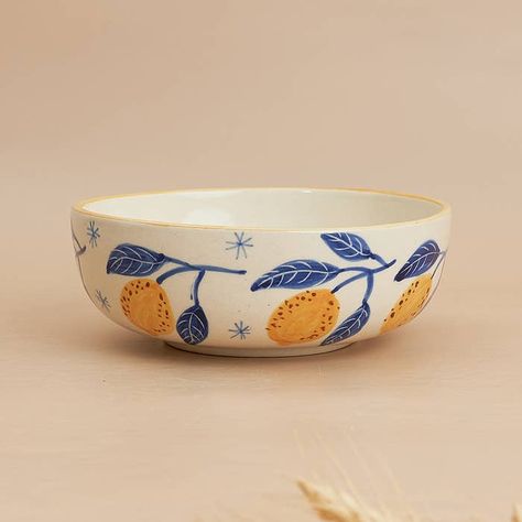 Casa Amarosa - Faire Painted Pottery Ideas Bowl, Ceramic Painting Salad Bowl, Crockery Painting, Pottery Bowl Painting Ideas, Ceramic Pottery Design, Lemon Aesthetic, Meal Salads, Ceramic Things, Yellow Pottery