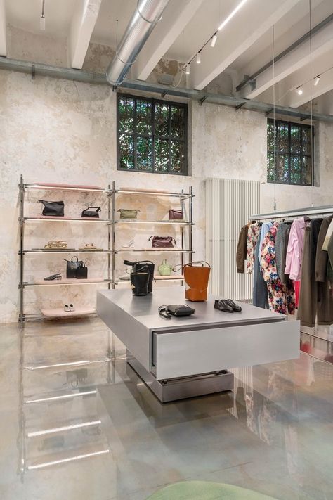 10·Corso·Como - New showroom | 2050+ 10 Corso Como, New York Travel Guide, Corso Como, Led Fashion, Chrome Extension, Como Italy, Curated Design, Design Drawings, Brick And Mortar