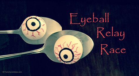 Halloween Eyeball Relay Race. Children must carefully balance eyeball ping pong balls as they race around obstacles like witches, tombstones or ghosts with out losing the eyeball. Diy Halloween Party Games, Homeschool Halloween, Diy Halloween Party, Fun Halloween Party Games, Halloween Party Activities, Halloween School Treats, Fun Halloween Games, Halloween Class Party, Halloween Bingo