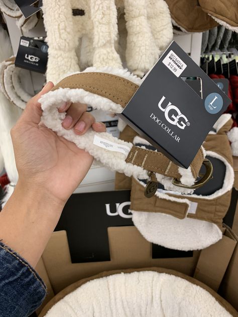 Ugg Dog Collar, Dog Care Products, Aesthetic Puppy Accessories, Bougie Dog Aesthetic, Dog Collars Aesthetic, Aesthetic Dog Clothes, Dog Toy Aesthetic, Puppy Accessories Aesthetic, Girl Puppy Accessories