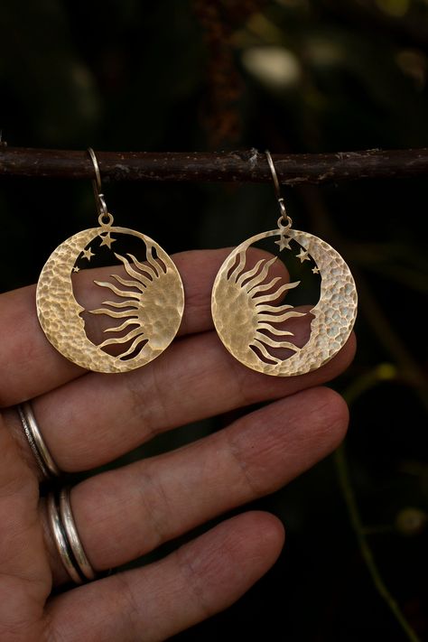 Moon Phase Earrings, Detail Aesthetic, Sun And Moon Jewelry, Sun Moon Earrings, Sun Earring, Sun And Moon Earrings, Stretched Ear, Sun Jewelry, Moon Earring